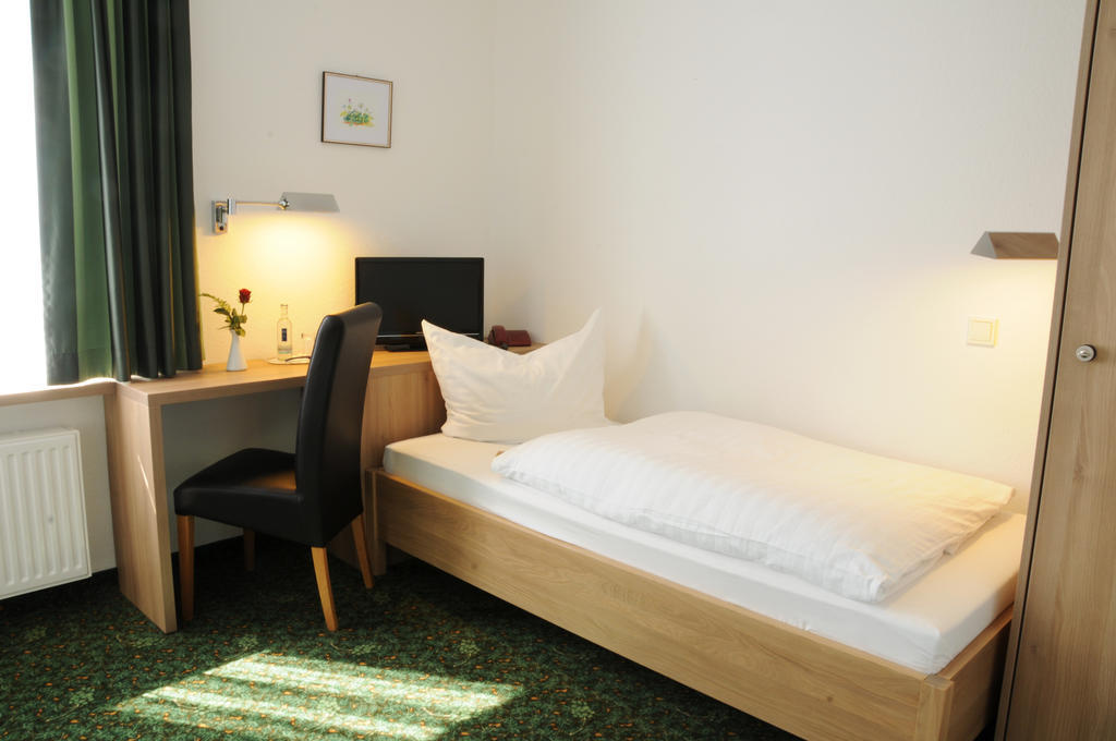 Hotel Zur Traube Velbert Kamer foto