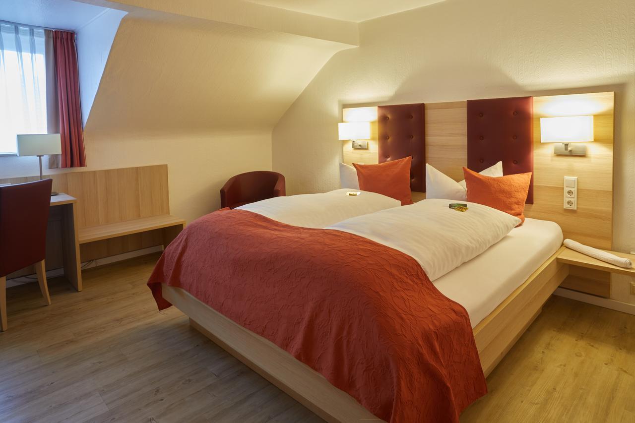 Hotel Zur Traube Velbert Buitenkant foto