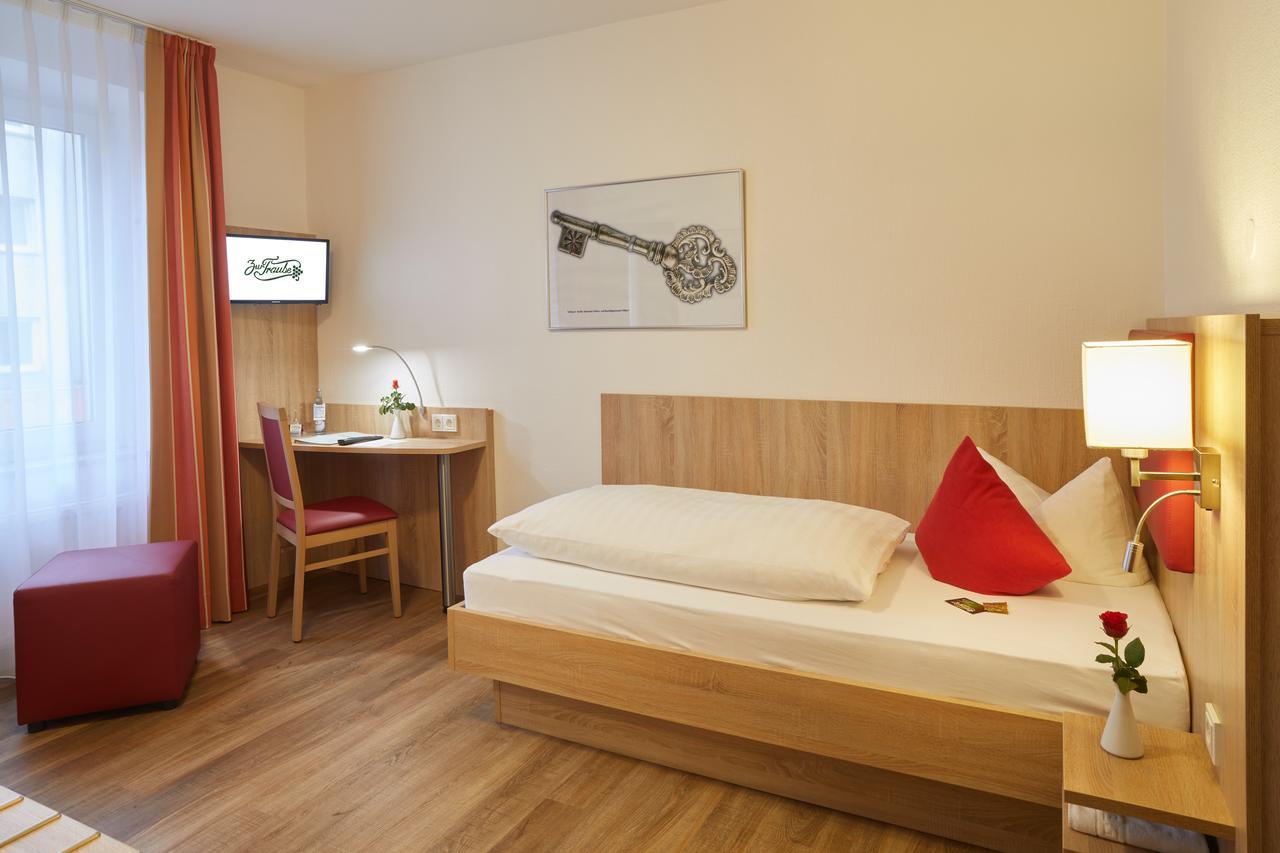 Hotel Zur Traube Velbert Buitenkant foto