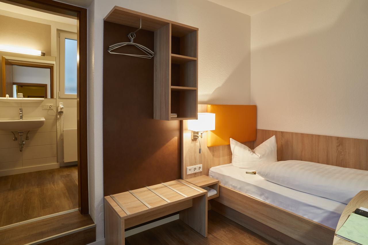 Hotel Zur Traube Velbert Buitenkant foto