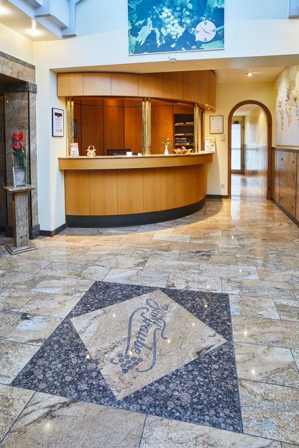 Hotel Zur Traube Velbert Buitenkant foto